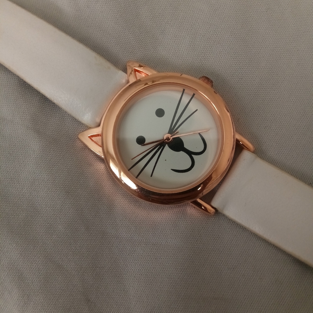 Charming charlie cat wrist watch timepiece leather white